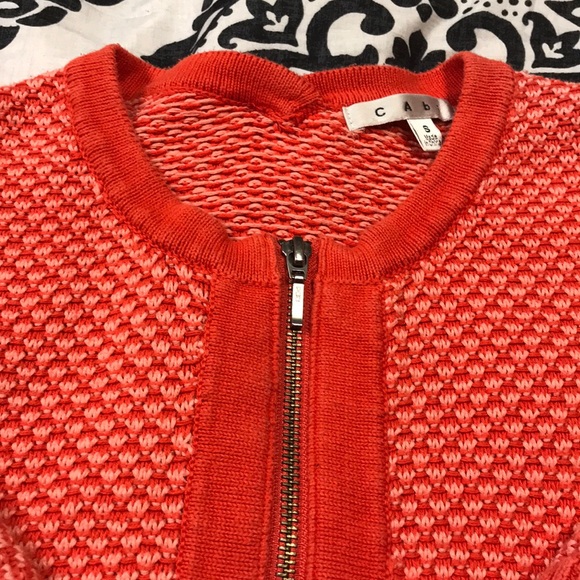 Cute zip front sweater with fun peaked hemline - Picture 2 of 11